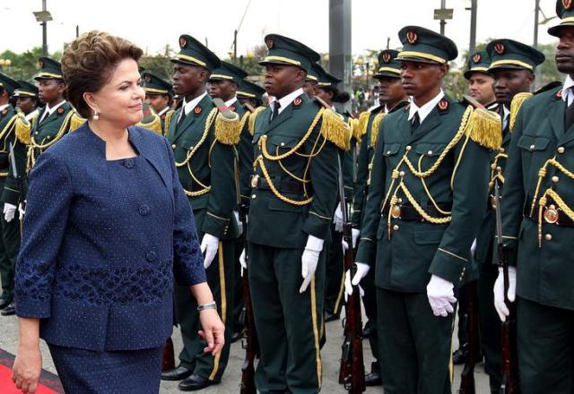 Dilma diz que não se deve comemorar a morte de um líder e que Líbia merece apoio na transição Roberto Stuckert Filho/ABR Dilma diz que não se deve comemorar a morte de um líder e que Líbia merece apoio na transição Roberto Stuckert Filho/ABR