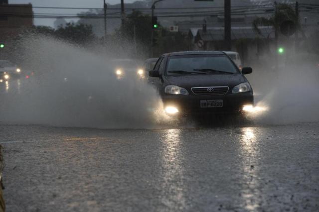 Chuva avança no Estado e temperatura cai em praticamente todas as regiões Porthus Junior/Agencia RBS Chuva avança no Estado e temperatura cai em praticamente todas as regiões Porthus Junior/Agencia RBS