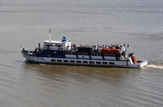 Após 20 anos, barco Cisne Branco deixará ponto no Guaíba Emílio Pedroso/Agencia RBS Após 20 anos, barco Cisne Branco deixará ponto no Guaíba Emílio Pedroso/Agencia RBS