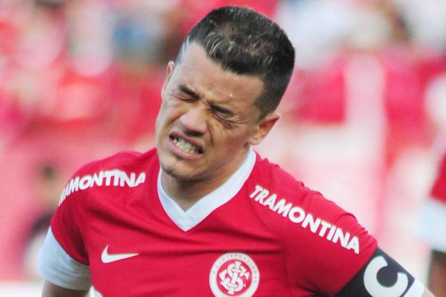 A dor de D'Alessandro: As expressões do jogador no momento da lesão muscular Marcelo Campos/Agência MC10/Divulgação A dor de D'Alessandro: As expressões do jogador no momento da lesão muscular Marcelo Campos/Agência MC10/Divulgação