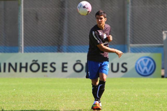 Bertoglio comenta expectativa pelo primeiro Gre-Nal: "Estou ansioso" Lucas Uebel/Divulgação,Grêmio Bertoglio comenta expectativa pelo primeiro Gre-Nal: "Estou ansioso" Lucas Uebel/Divulgação,Grêmio