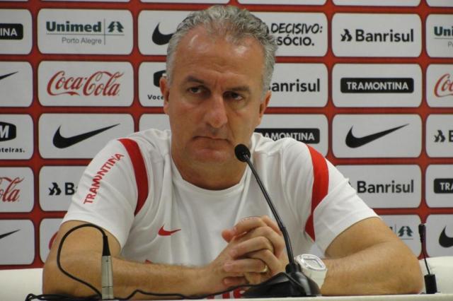 Dorival encara Caso Oscar com cautela e testa três opções de time para a final Guilherme Becker/AgênciaRBS Dorival encara Caso Oscar com cautela e testa três opções de time para a final Guilherme Becker/AgênciaRBS