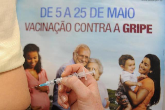 Faltando uma semana para o fim da campanha, vacinação contra a gripe atingiu menos da metade do público-alvo Gilmar de Souza/Agencia RBS Faltando uma semana para o fim da campanha, vacinação contra a gripe atingiu menos da metade do público-alvo Gilmar de Souza/Agencia RBS