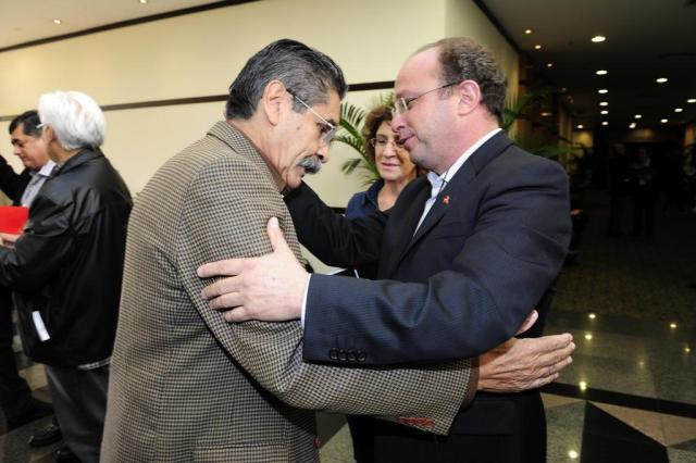 Petistas gaúchos resistem em abrir mão de candidatura de Villaverde em prol de alianças nacionais Ronaldo Bernardi/Agencia RBS Petistas gaúchos resistem em abrir mão de candidatura de Villaverde em prol de alianças nacionais Ronaldo Bernardi/Agencia RBS