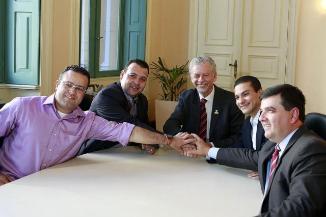 PRB oficializa aliança com Fortunati na corrida pela Prefeitura da Capital Jefferson Bernardes/Preview.com,Divulgação PRB oficializa aliança com Fortunati na corrida pela Prefeitura da Capital Jefferson Bernardes/Preview.com,Divulgação