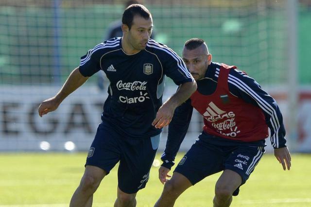 Guiñazu: "Não quero nem falar em marcar Oscar" uan MABROMATA/AFP Guiñazu: "Não quero nem falar em marcar Oscar" uan MABROMATA/AFP