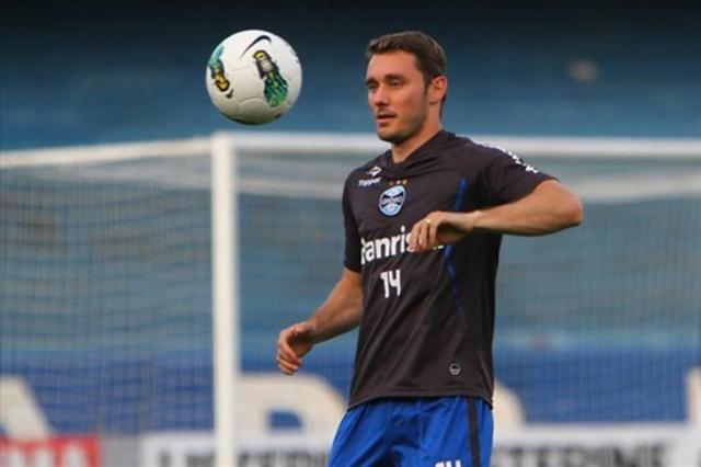 Fábio Aurélio sofre lesão, será operado e pode parar seis meses Lucas Uebel,Grêmio,Divulgação/Grêmio Fábio Aurélio sofre lesão, será operado e pode parar seis meses Lucas Uebel,Grêmio,Divulgação/Grêmio
