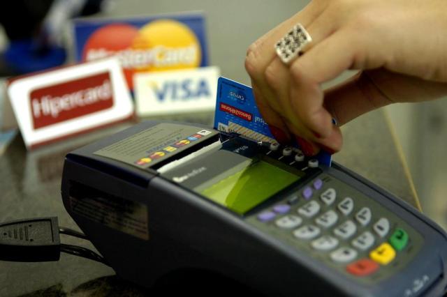 Juro do cartão de crédito sobe para 350,79% em agosto, maior taxa desde 1999 Daniela Xu/Agencia RBS
