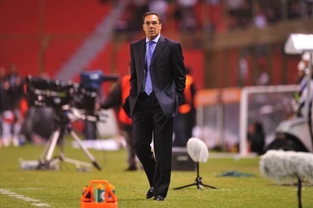 Luxa pede "clima de Bombonera" para partida de volta contra a LDU na Arena Diego Vara/ Agência RBS/ Luxa pede "clima de Bombonera" para partida de volta contra a LDU na Arena Diego Vara/ Agência RBS/