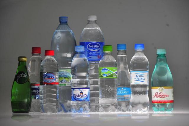 Saiba como escolher a água mineral mais saudável  Lauro Alves/Agencia RBS