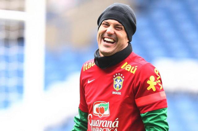 Luiz Zini Pires: "Julio César queria R$ 180 mil mensais para jogar no Grêmio" Mowa Press/Divulgação Luiz Zini Pires: "Julio César queria R$ 180 mil mensais para jogar no Grêmio" Mowa Press/Divulgação