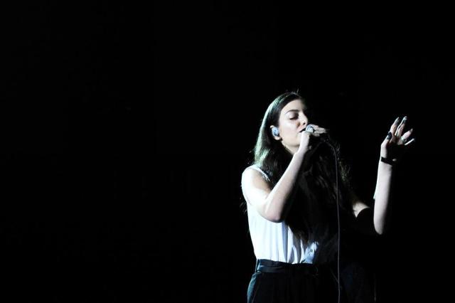 Conheça Lorde, a neozeolandeza de 17 anos que o Grammy consagrou Kevork Djansezian/GETTY IMAGES / AFP Conheça Lorde, a neozeolandeza de 17 anos que o Grammy consagrou Kevork Djansezian/GETTY IMAGES / AFP