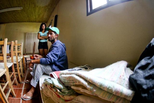 "As telhas pareciam papelão", relata morador de Torres que teve casa destruída pelo temporal Harleyson Almeida/Especial "As telhas pareciam papelão", relata morador de Torres que teve casa destruída pelo temporal Harleyson Almeida/Especial