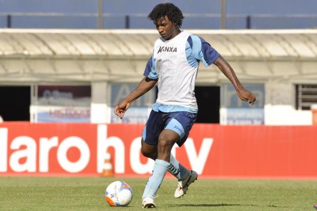 "Precisamos impor nosso ritmo para trazer dificuldades para eles", diz volante Baiano sobre duelo com o Grêmio Gabriel Lain/Especial "Precisamos impor nosso ritmo para trazer dificuldades para eles", diz volante Baiano sobre duelo com o Grêmio Gabriel Lain/Especial