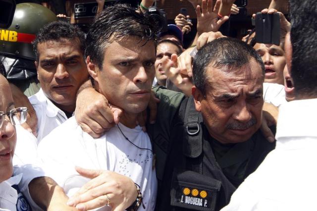 A face radical do antichavismo Edwin Montilva/AFP A face radical do antichavismo Edwin Montilva/AFP