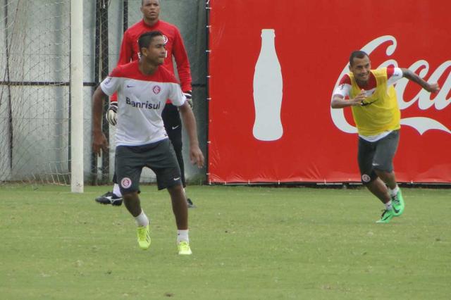 Jorge Henrique volta a treinar com bola e pode aparecer em time reserva do Inter Augusto Turcato/Agência RBS/ Jorge Henrique volta a treinar com bola e pode aparecer em time reserva do Inter Augusto Turcato/Agência RBS/
