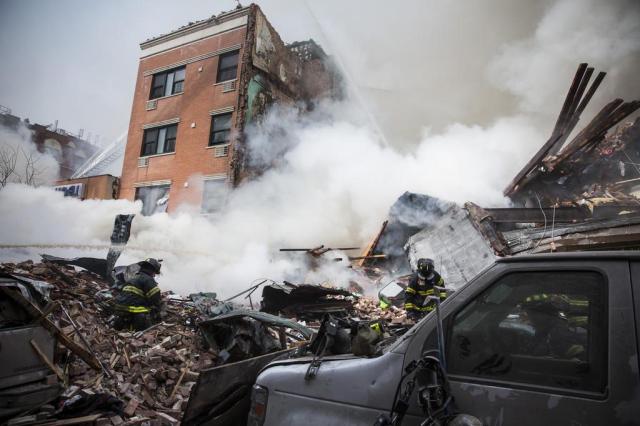 Sobe para sete número de mortos por desabamento de edifícios em Nova York Andrew Burton/Getty Images/AFP Sobe para sete número de mortos por desabamento de edifícios em Nova York Andrew Burton/Getty Images/AFP