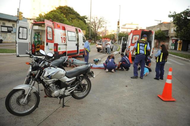 Acidente com duas motos provoca lentidão no trânsito no bairro Azenha Diogo Zanatta/Especial Acidente com duas motos provoca lentidão no trânsito no bairro Azenha Diogo Zanatta/Especial