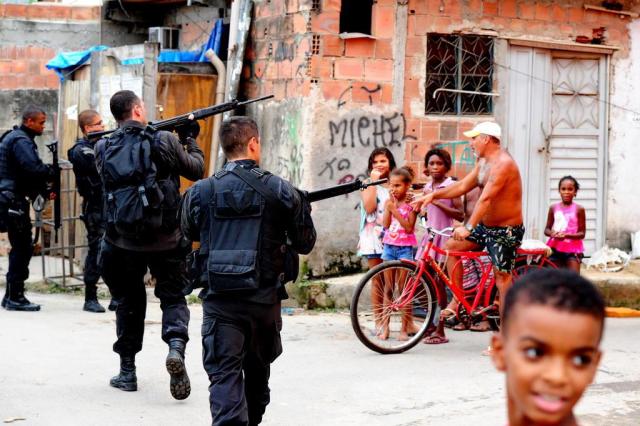 Ocupação do Complexo da Maré pela PM do Rio de Janeiro deve ocorrer na madrugada de domingo, diz jornal Fernando Gomes/Agencia RBS Ocupação do Complexo da Maré pela PM do Rio de Janeiro deve ocorrer na madrugada de domingo, diz jornal Fernando Gomes/Agencia RBS