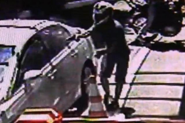 Testemunha reconhece suspeito de matar publicitário em Porto Alegre através de fotos e vídeo Reprodução/Polícia Civil Testemunha reconhece suspeito de matar publicitário em Porto Alegre através de fotos e vídeo Reprodução/Polícia Civil