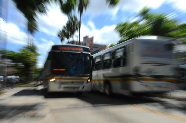 Fortunati deve anunciar nesta sexta se tarifa de ônibus irá aumentar Félix Zucco/Agencia RBS Fortunati deve anunciar nesta sexta se tarifa de ônibus irá aumentar Félix Zucco/Agencia RBS