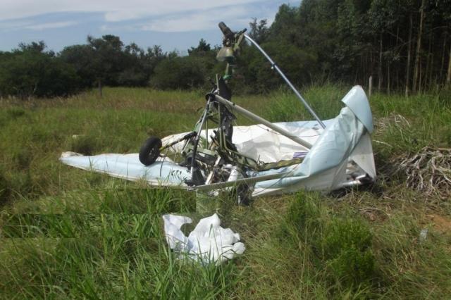 Homem morre em acidente de ultraleve em Viamão Brigada Militar/Divulgação Homem morre em acidente de ultraleve em Viamão Brigada Militar/Divulgação