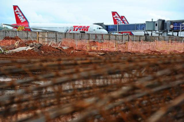 Nenhum aeroporto das cidades-sede ficou pronto para a Copa Félix Zucco/Agencia RBS