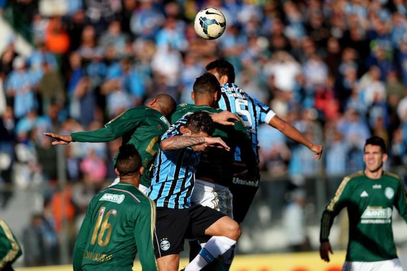 Grêmio e Palmeiras se enfrentaram no domingo, no Estádio Alfredo Jaconi, em Caxias do Sul, pela 9ª rodada do Brasileirão:imagem 9