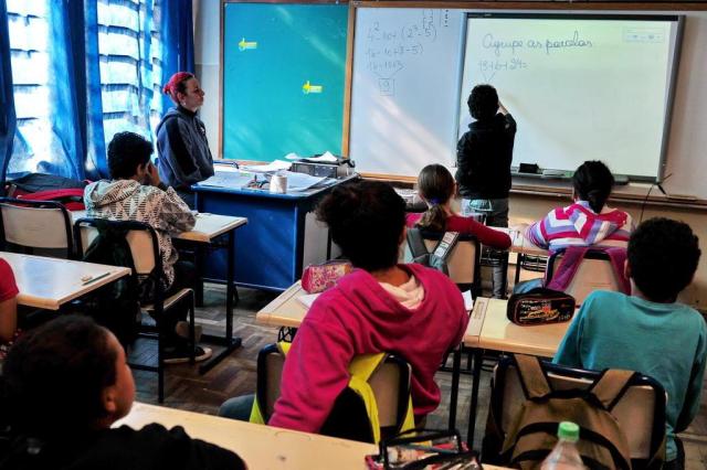 Lousas digitais ficam sem utilidade em escolas públicas por falta de treinamento dos professores Fernando Gomes/Agencia RBS