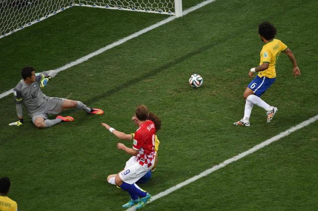 Marcelo marcou primeiro gol contra do Brasil na história das Copas PEDRO UGARTE/AFP