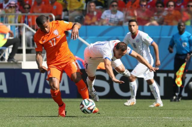 Holanda vence Chile e assegura primeiro lugar do Grupo B da Copa do Mundo Emerson Souza/Agencia RBS