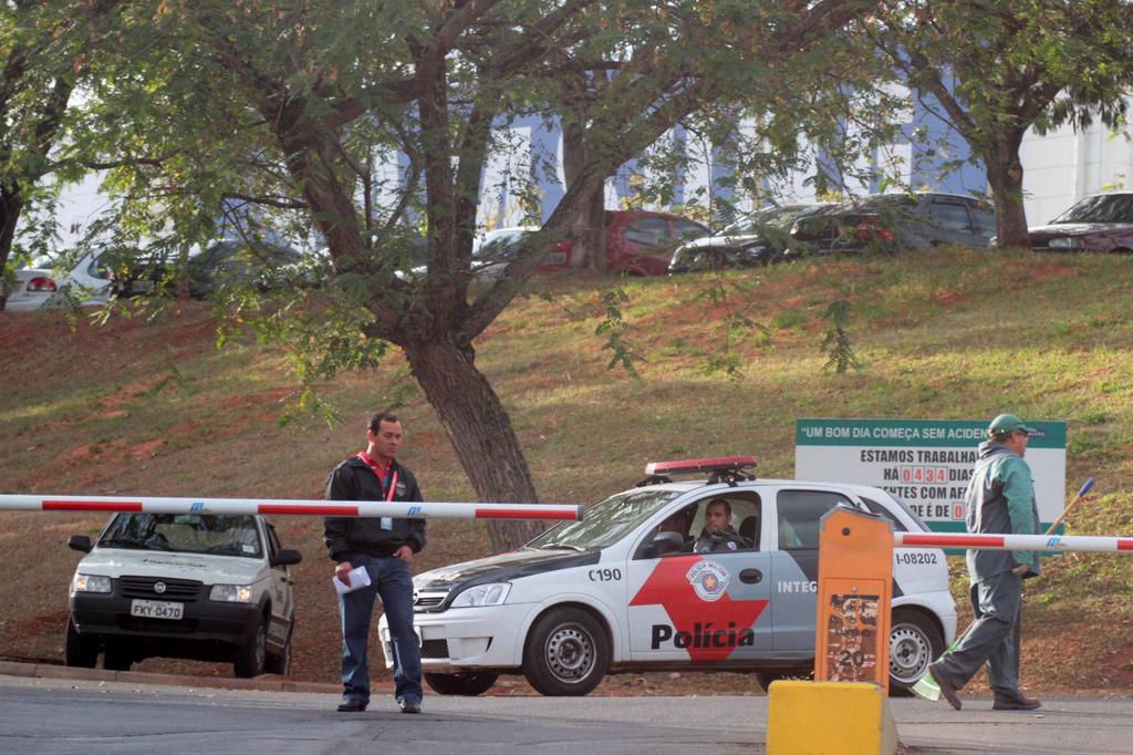 Polícia acha peças roubadas da Samsung no Paraguai DENNY CESARE/CÓDIGO19/ESTADÃO CONTEÚDO Polícia acha peças roubadas da Samsung no Paraguai DENNY CESARE/CÓDIGO19/ESTADÃO CONTEÚDO