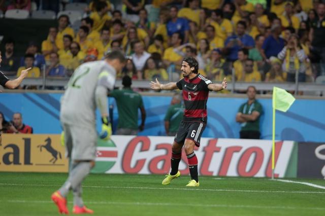 Confusão no Mineirão sobra até para Marcelo Adnet, alvo de agressão Jefferson Botega/Agencia RBS