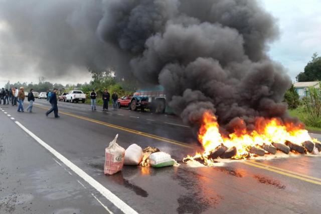 Após protesto, três rodovias são liberadas em Vera Cruz Marília Gehrke/Gazeta do Sul/Especial