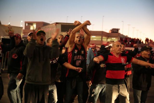 André Santos é agredido por torcedores do Flamengo na saída do Beira-Rio Ricardo Duarte/ Agência RBS/