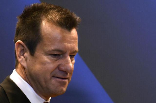 Dunga de volta à Seleção Brasileira: confira os melhores memes VANDERLEI ALMEIDA/AFP Dunga de volta à Seleção Brasileira: confira os melhores memes VANDERLEI ALMEIDA/AFP