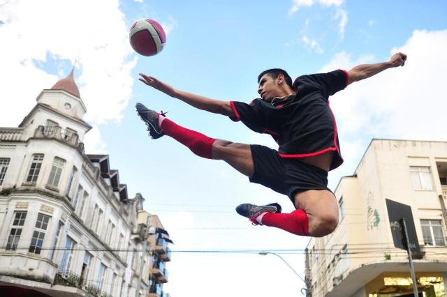 VÍDEO: Todos vão dançar quando o 32º Festival de Joinville começar Leo Munhoz/Agencia RBS VÍDEO: Todos vão dançar quando o 32º Festival de Joinville começar Leo Munhoz/Agencia RBS