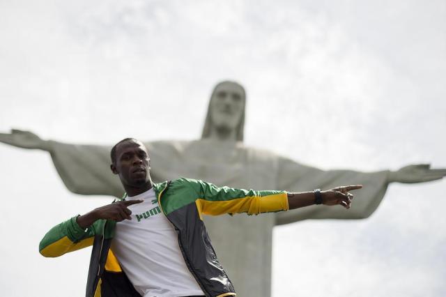 Confirmados dois adversários de Usain Bolt para corrida nas areias de praia no Rio de Janeiro Christophe Simon/AFP Confirmados dois adversários de Usain Bolt para corrida nas areias de praia no Rio de Janeiro Christophe Simon/AFP