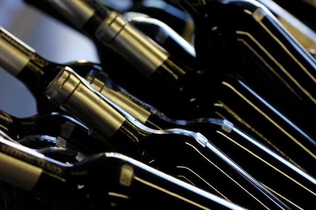 Venda de vinhos cai, mas comercialização de sucos puxa setor Ricardo Wolffenbüttel/Agencia RBS Venda de vinhos cai, mas comercialização de sucos puxa setor Ricardo Wolffenbüttel/Agencia RBS
