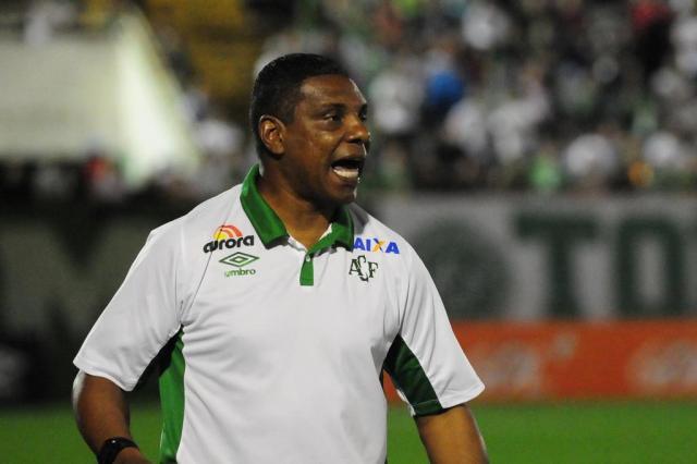 Celso Rodrigues acusa o golpe: "Com gol no final, o baque é maior" Sirli Freitas/Agencia RBS Celso Rodrigues acusa o golpe: "Com gol no final, o baque é maior" Sirli Freitas/Agencia RBS