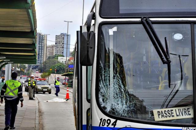 38% das mortes por atropelamento são causadas por ônibus na Capital Lauro Alves/Agencia RBS
