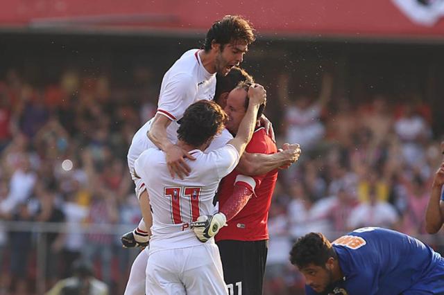 São Paulo vence Cruzeiro e diminui distância para o líder Divulgação,SPFC/