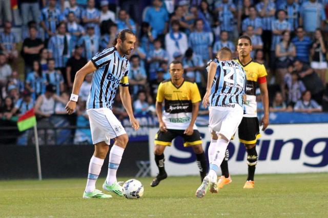 Fora de casa, Grêmio goleia o Criciúma e recupera o terceiro lugar Fernando Ribeiro/Estadão Conteúdo