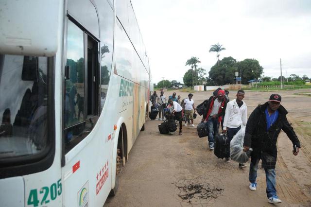 Sem avisar, Acre envia quatro ônibus com haitianos ao RS Luciano Pontes/Secom/Agência de Notícias do Acre/Divulgação