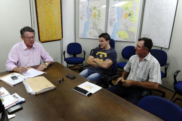 Agricultores fazem fila para depor sobre escândalo do Pronaf Ronaldo Bernardi/Agencia RBS