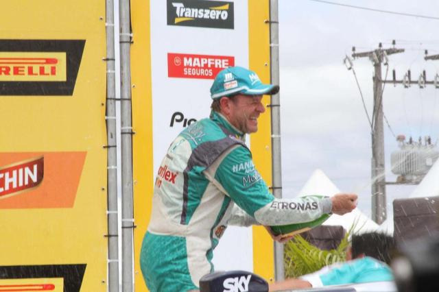 Rubens Barrichello conquista o título da Stock Car em Curitiba Vagner Rosario/Estadão Conteúdo Rubens Barrichello conquista o título da Stock Car em Curitiba Vagner Rosario/Estadão Conteúdo