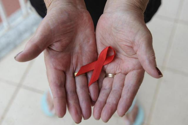 Casos de Aids em mulheres de 13 a 19 anos supera ocorrências em homens, alerta estudo Jean Pimentel/Agencia RBS Casos de Aids em mulheres de 13 a 19 anos supera ocorrências em homens, alerta estudo Jean Pimentel/Agencia RBS