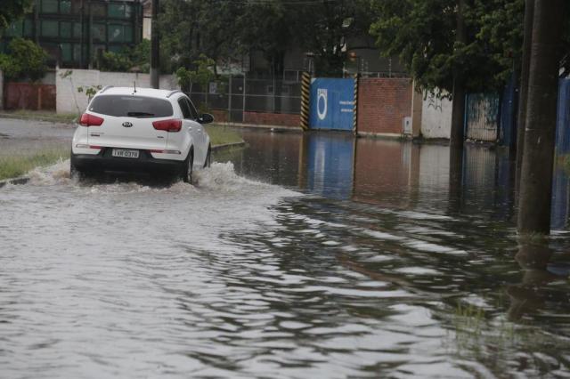 Em 21 horas, Porto Alegre registra 81% da média mensal de chuva Ricardo Duarte/Agencia RBS