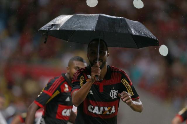 Em noite de temporal, Flamengo vence Vasco pelo Carioca Cleber Mendes/Agência Lancepress!