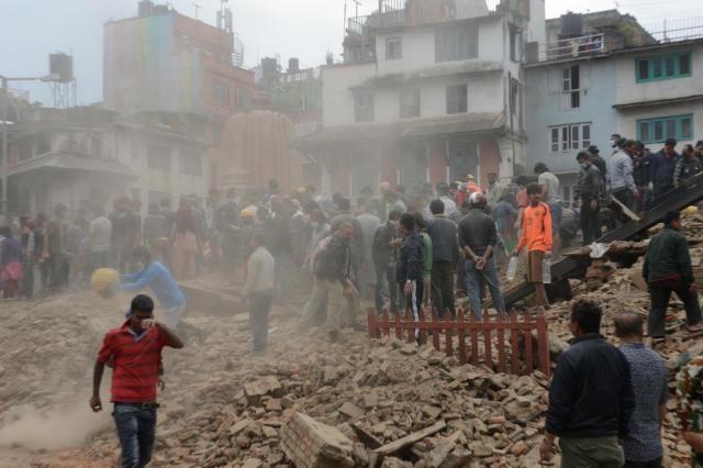 Veja, em vídeo, momento em que terremoto atinge o Nepal Prakash Mathema/AFP Veja, em vídeo, momento em que terremoto atinge o Nepal Prakash Mathema/AFP